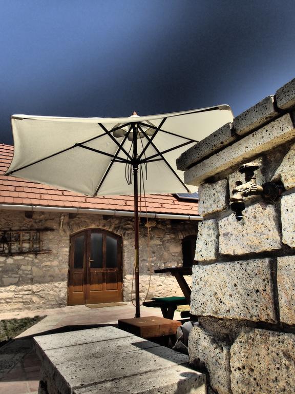 Hotel BoldogKőHáz Boldogkovaralja Exterior foto
